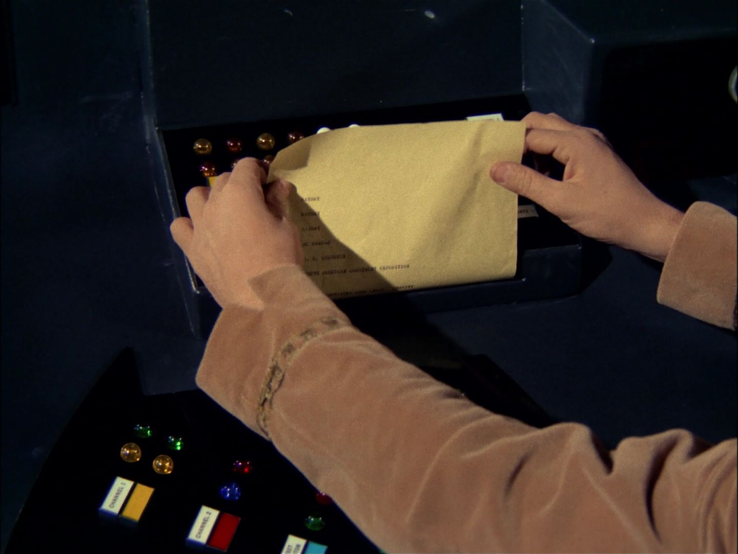 ariane179254_StarTrek_TheCage_0501.jpg