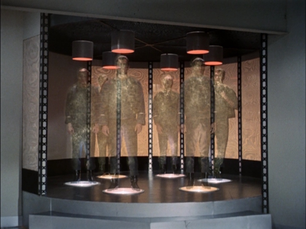 ariane179254_TheCage_ExtendedVersion_0713.jpg