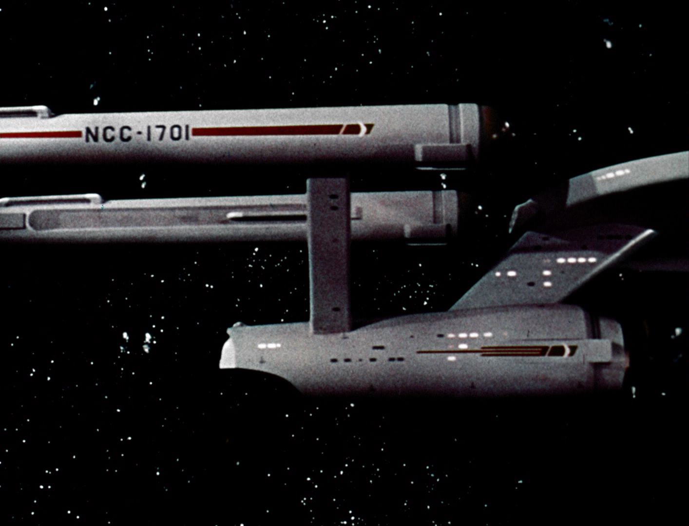 ariane179254_StarTrek_1x03_WhereNoManHasGoneBefore_TheOriginalUncutUnairedVersion_0173.jpg