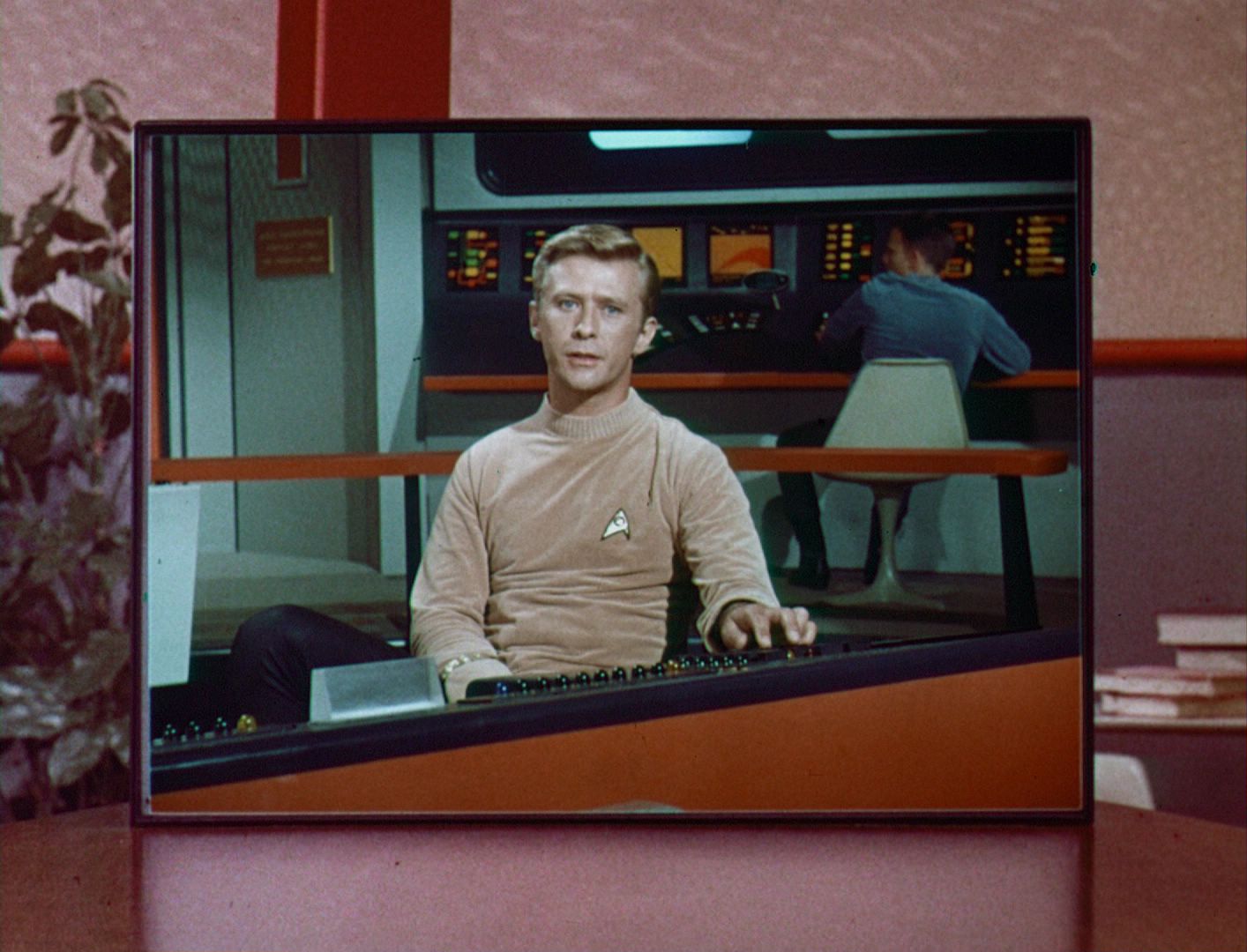 ariane179254_StarTrek_1x03_WhereNoManHasGoneBefore_TheOriginalUncutUnairedVersion_0260.jpg