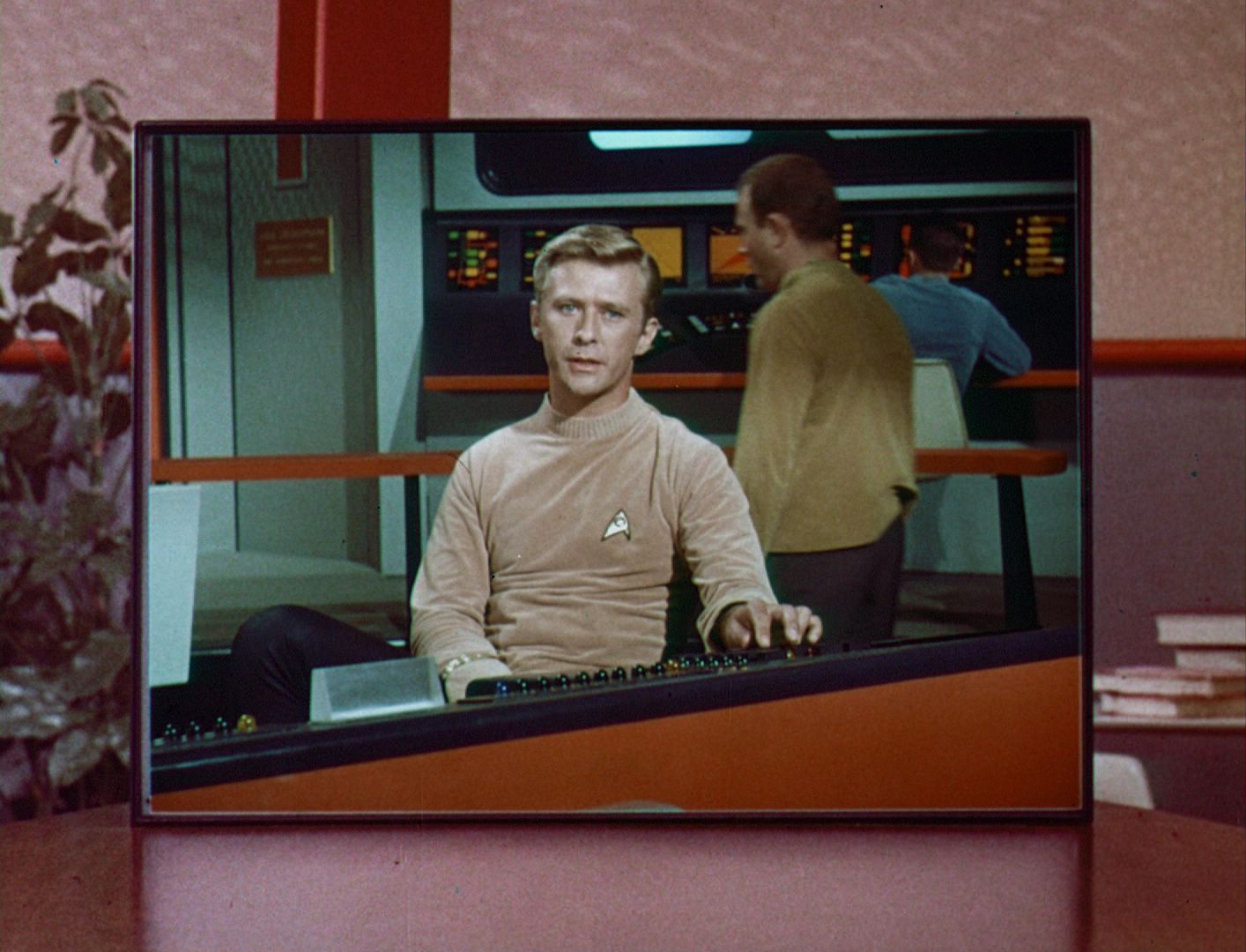 ariane179254_StarTrek_1x03_WhereNoManHasGoneBefore_TheOriginalUncutUnairedVersion_0261.jpg