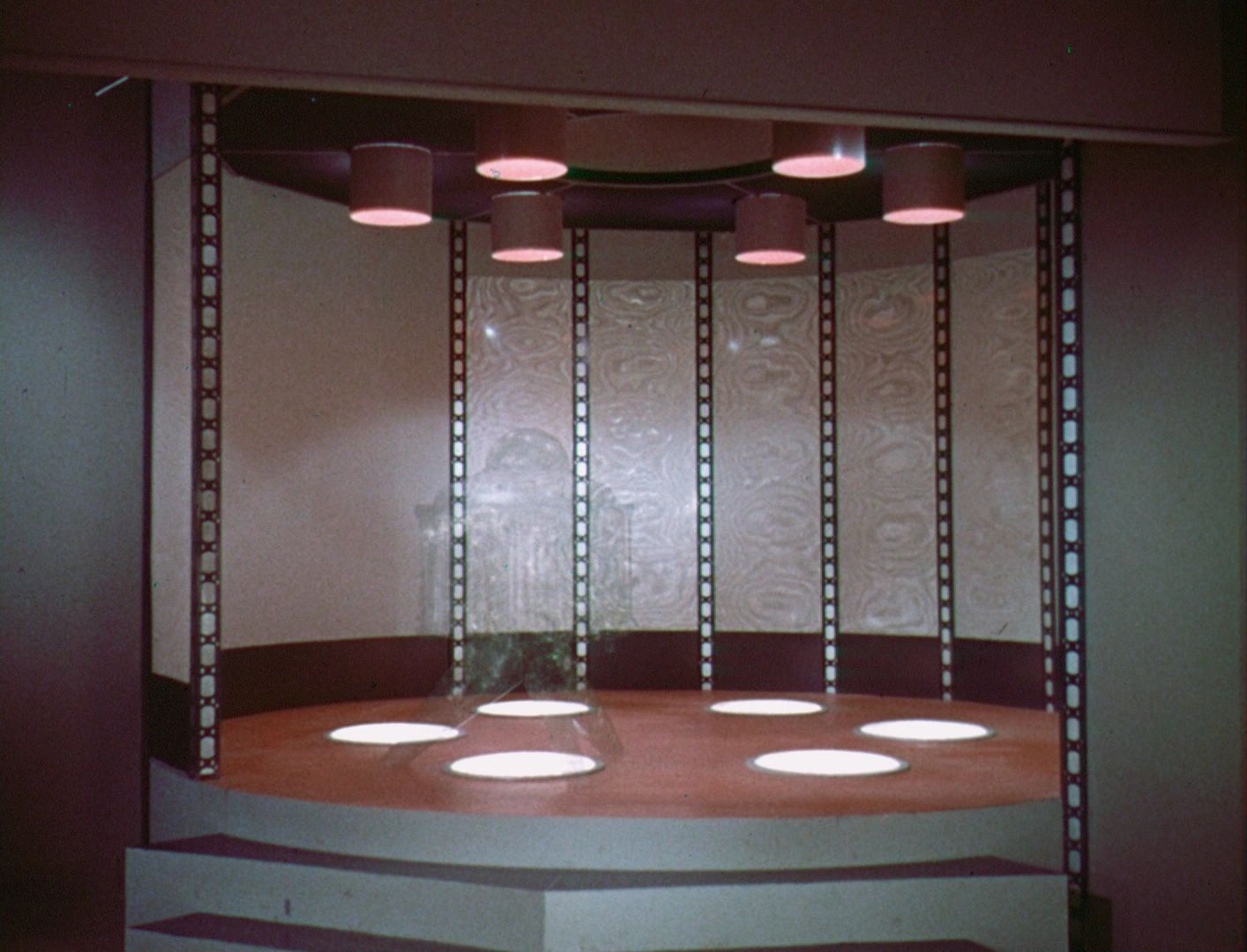 ariane179254_StarTrek_1x03_WhereNoManHasGoneBefore_TheOriginalUncutUnairedVersion_0282.jpg
