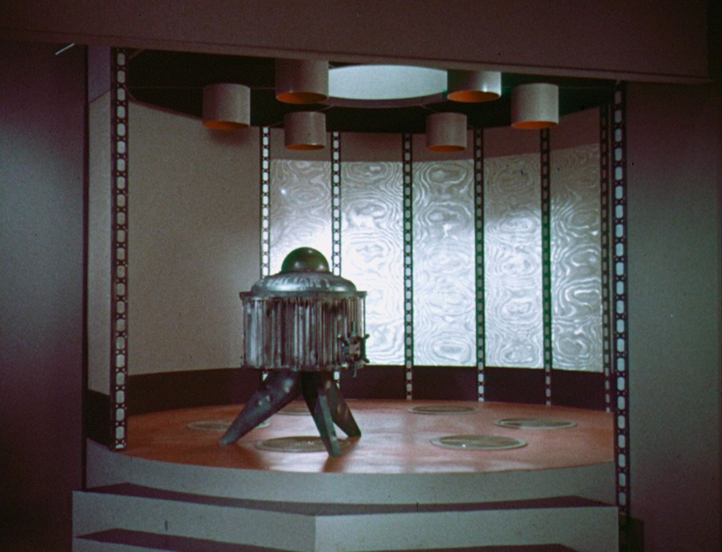 ariane179254_StarTrek_1x03_WhereNoManHasGoneBefore_TheOriginalUncutUnairedVersion_0289.jpg