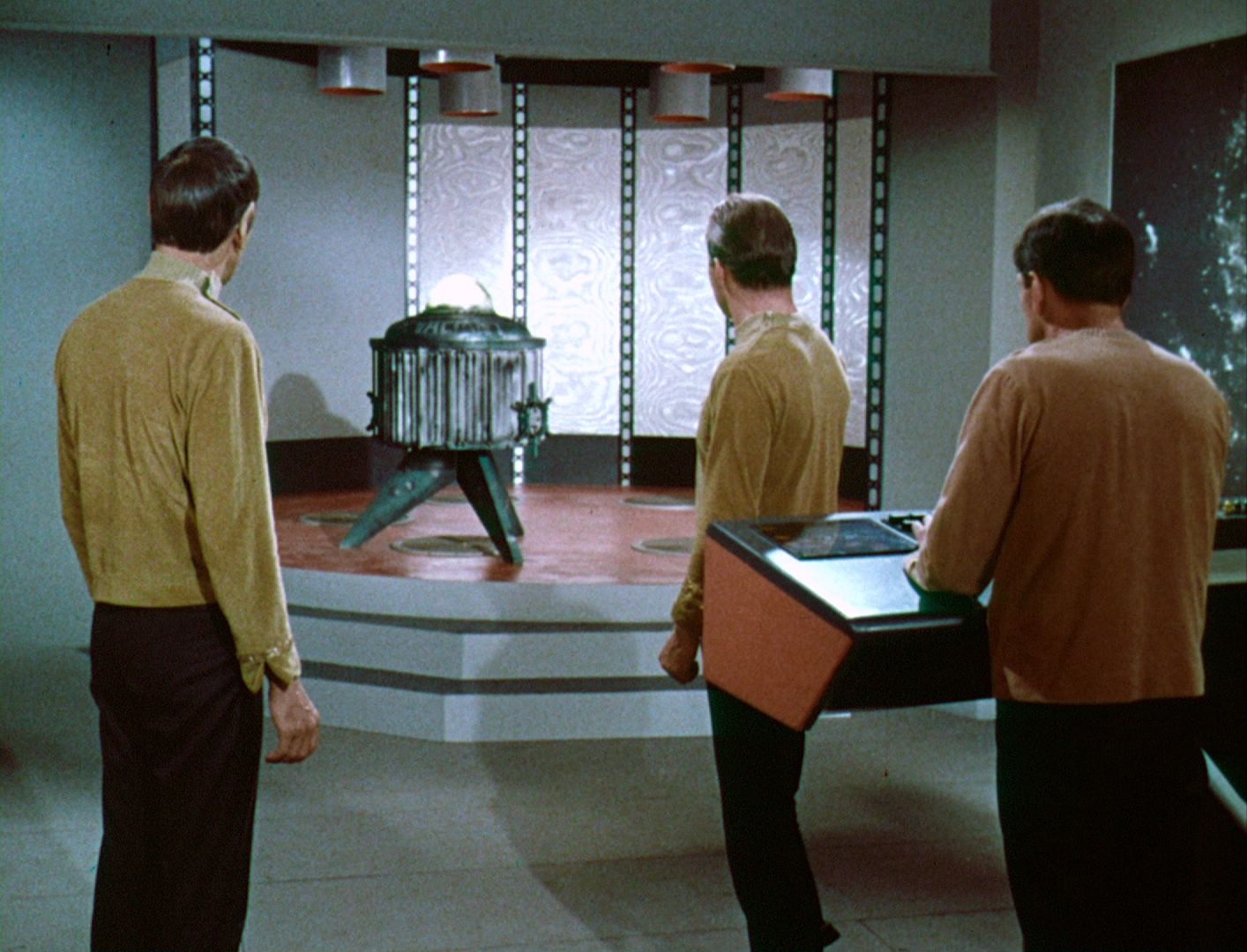 ariane179254_StarTrek_1x03_WhereNoManHasGoneBefore_TheOriginalUncutUnairedVersion_0318.jpg