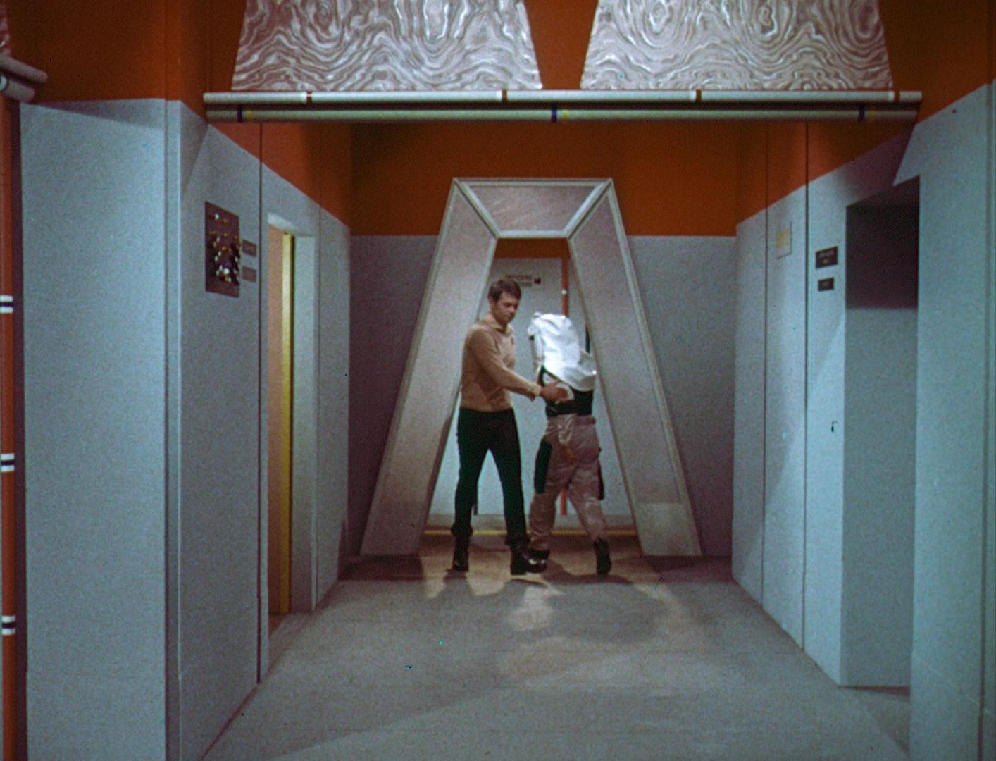 ariane179254_StarTrek_1x03_WhereNoManHasGoneBefore_TheOriginalUncutUnairedVersion_0347.jpg