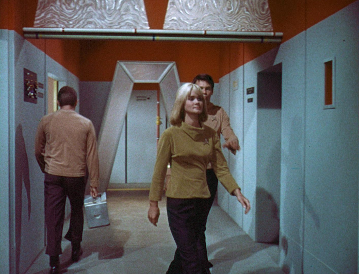 ariane179254_StarTrek_1x03_WhereNoManHasGoneBefore_TheOriginalUncutUnairedVersion_0351.jpg