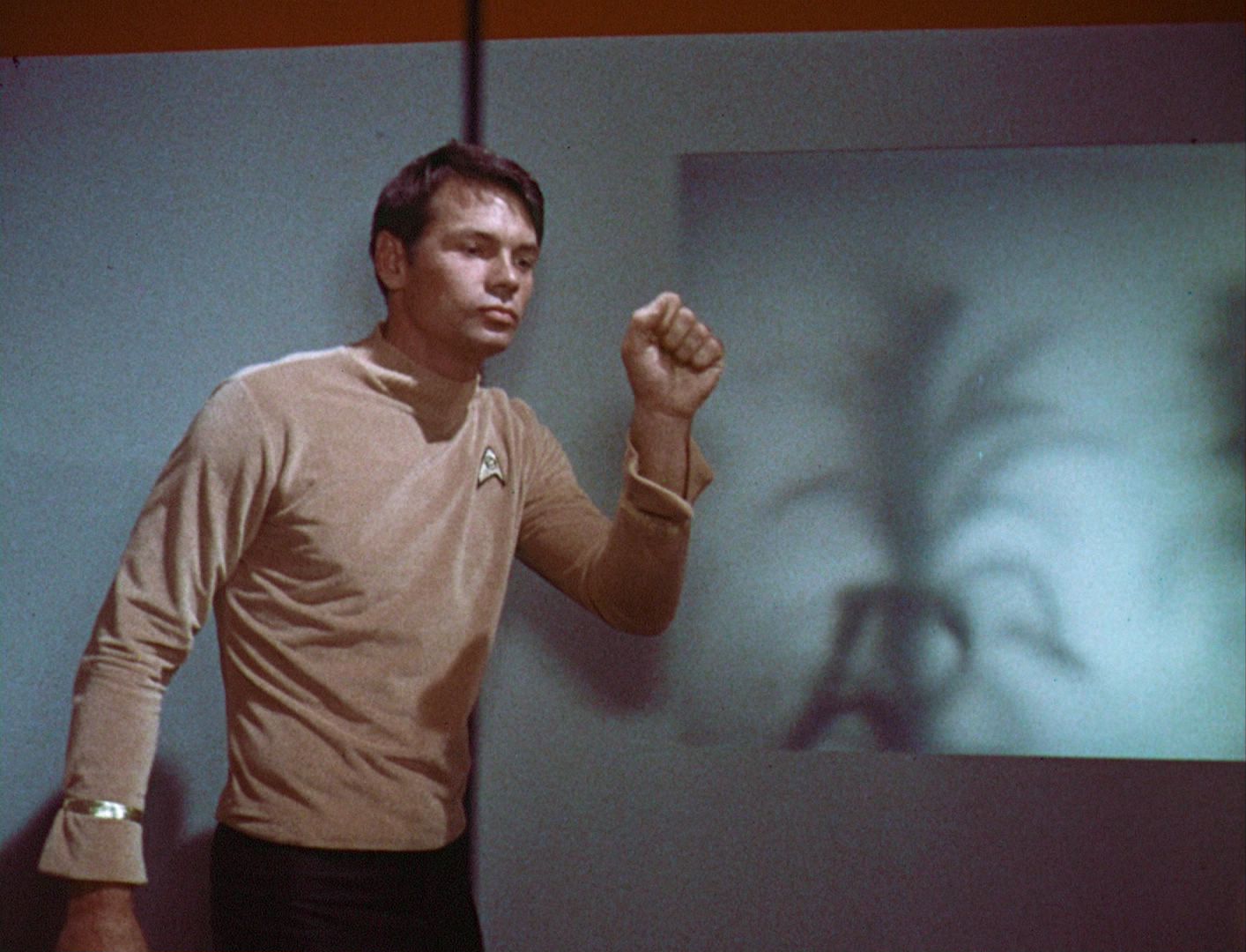 ariane179254_StarTrek_1x03_WhereNoManHasGoneBefore_TheOriginalUncutUnairedVersion_0354.jpg