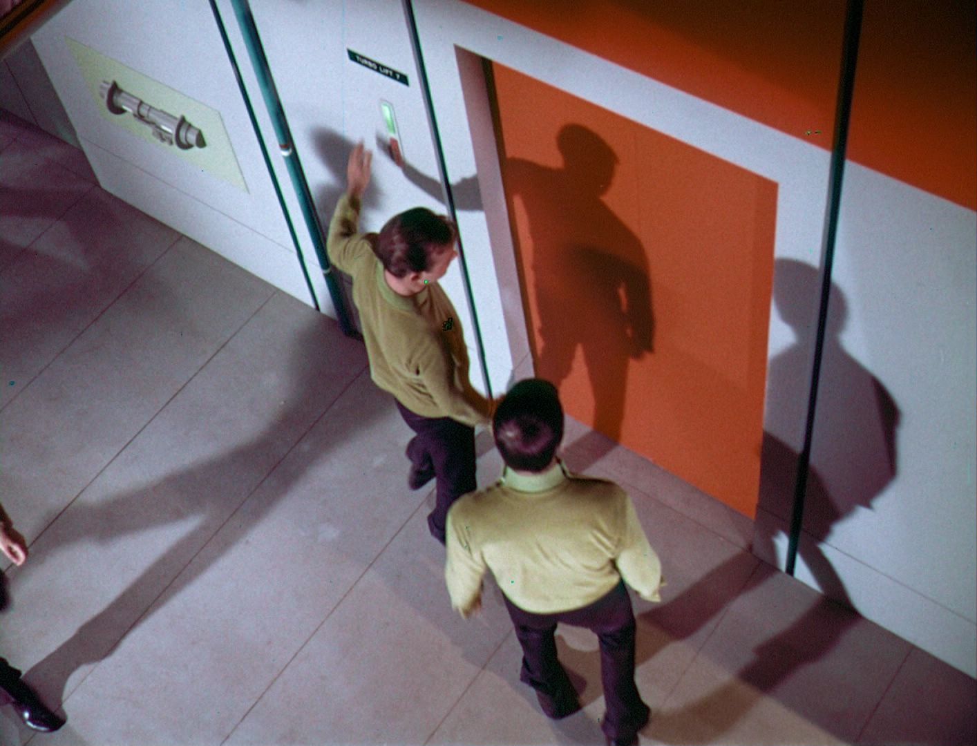 ariane179254_StarTrek_1x03_WhereNoManHasGoneBefore_TheOriginalUncutUnairedVersion_0381.jpg