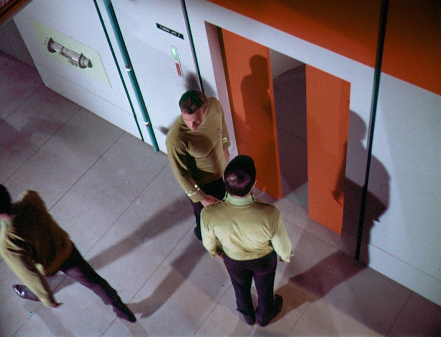 ariane179254_StarTrek_1x03_WhereNoManHasGoneBefore_TheOriginalUncutUnairedVersion_0383.jpg