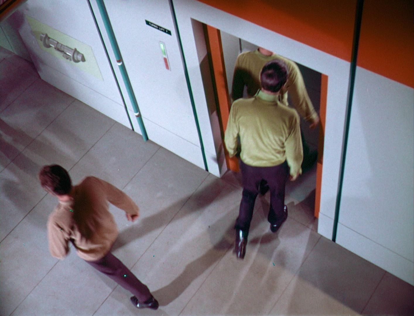 ariane179254_StarTrek_1x03_WhereNoManHasGoneBefore_TheOriginalUncutUnairedVersion_0385.jpg