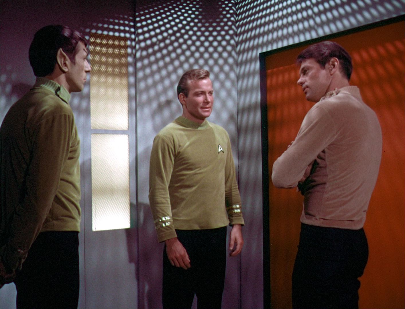 ariane179254_StarTrek_1x03_WhereNoManHasGoneBefore_TheOriginalUncutUnairedVersion_0396.jpg