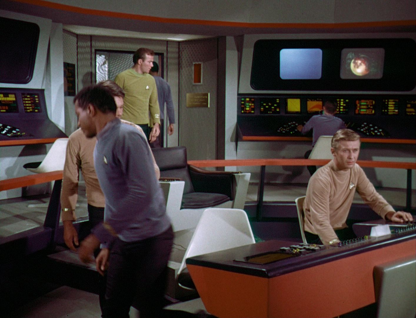 ariane179254_StarTrek_1x03_WhereNoManHasGoneBefore_TheOriginalUncutUnairedVersion_0414.jpg