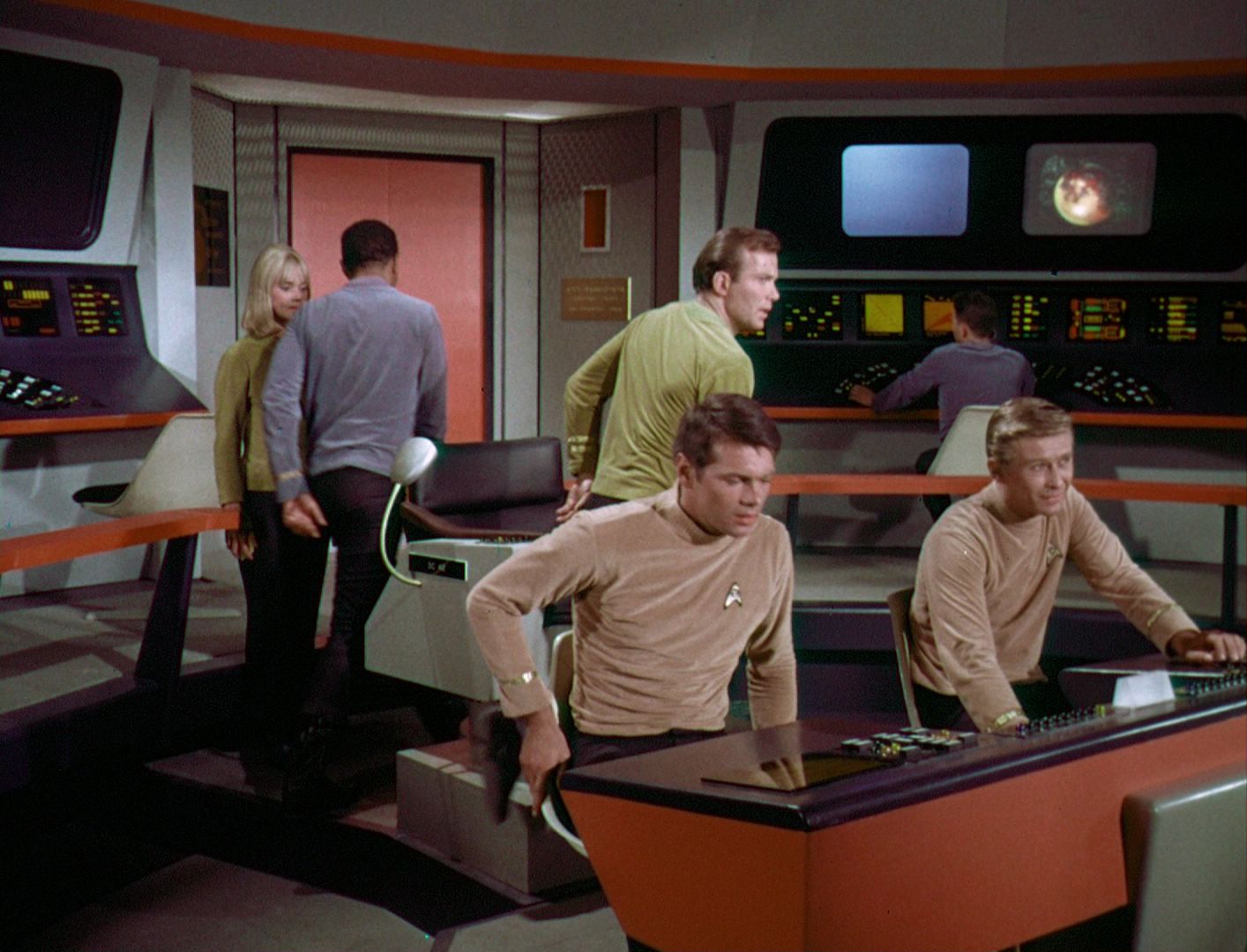 ariane179254_StarTrek_1x03_WhereNoManHasGoneBefore_TheOriginalUncutUnairedVersion_0418.jpg