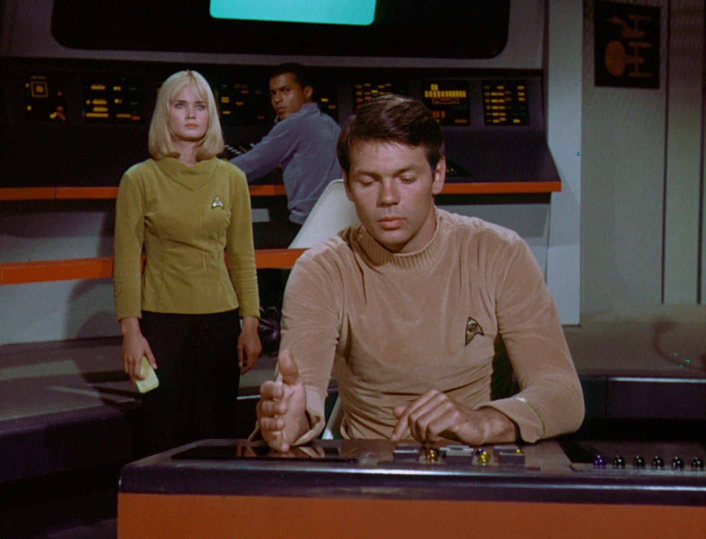 ariane179254_StarTrek_1x03_WhereNoManHasGoneBefore_TheOriginalUncutUnairedVersion_0725.jpg