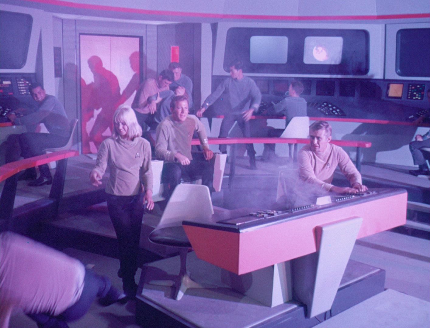 ariane179254_StarTrek_1x03_WhereNoManHasGoneBefore_TheOriginalUncutUnairedVersion_0849.jpg
