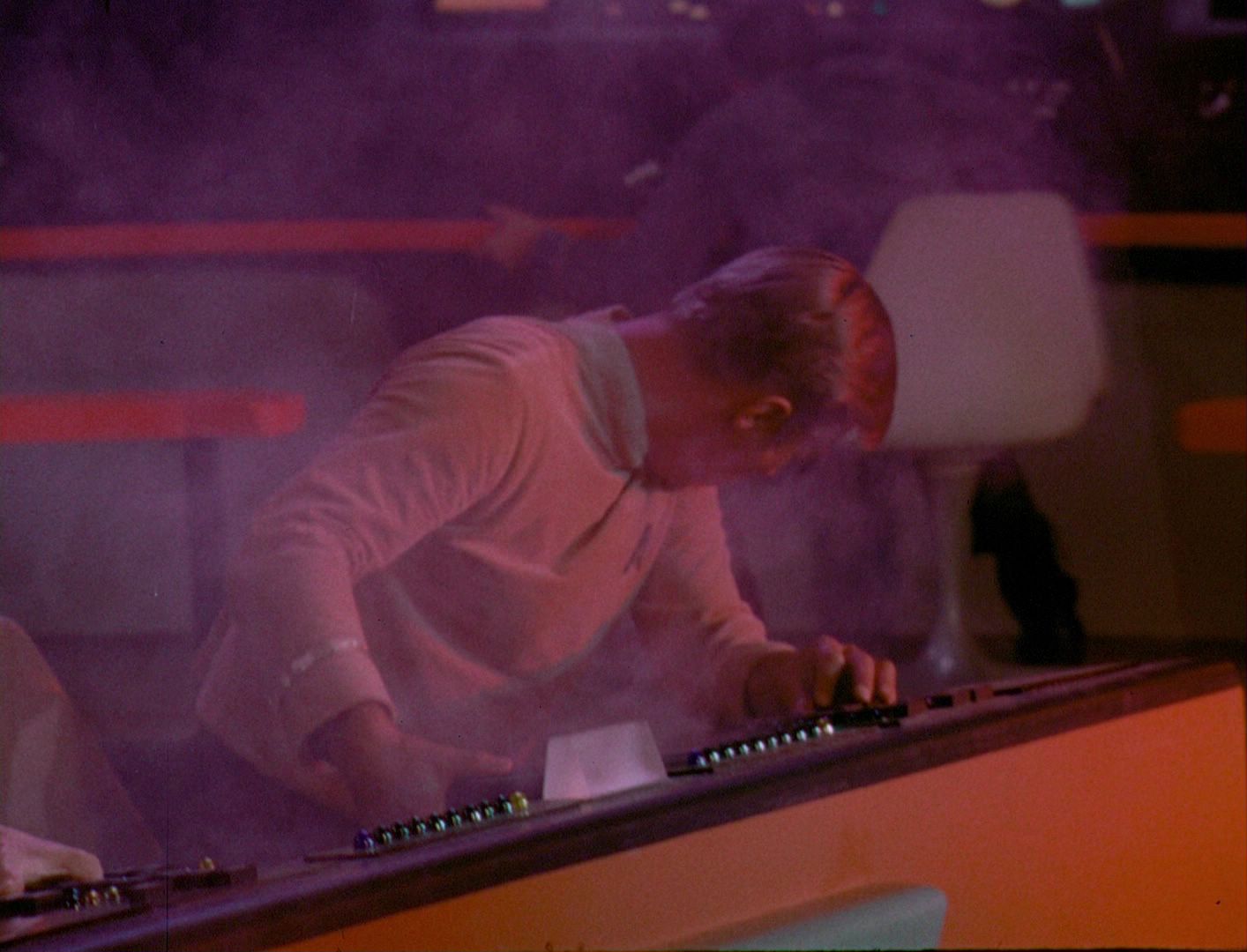 ariane179254_StarTrek_1x03_WhereNoManHasGoneBefore_TheOriginalUncutUnairedVersion_0864.jpg