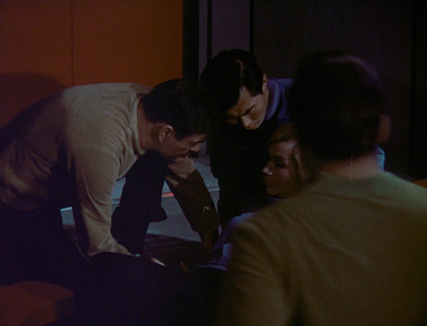ariane179254_StarTrek_1x03_WhereNoManHasGoneBefore_TheOriginalUncutUnairedVersion_0883.jpg