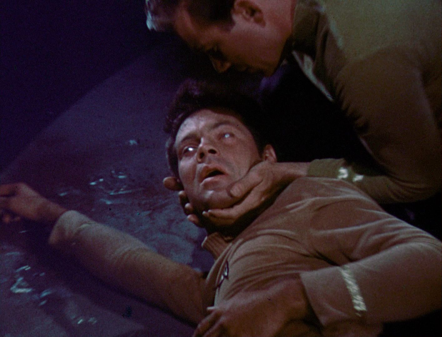 ariane179254_StarTrek_1x03_WhereNoManHasGoneBefore_TheOriginalUncutUnairedVersion_0933.jpg