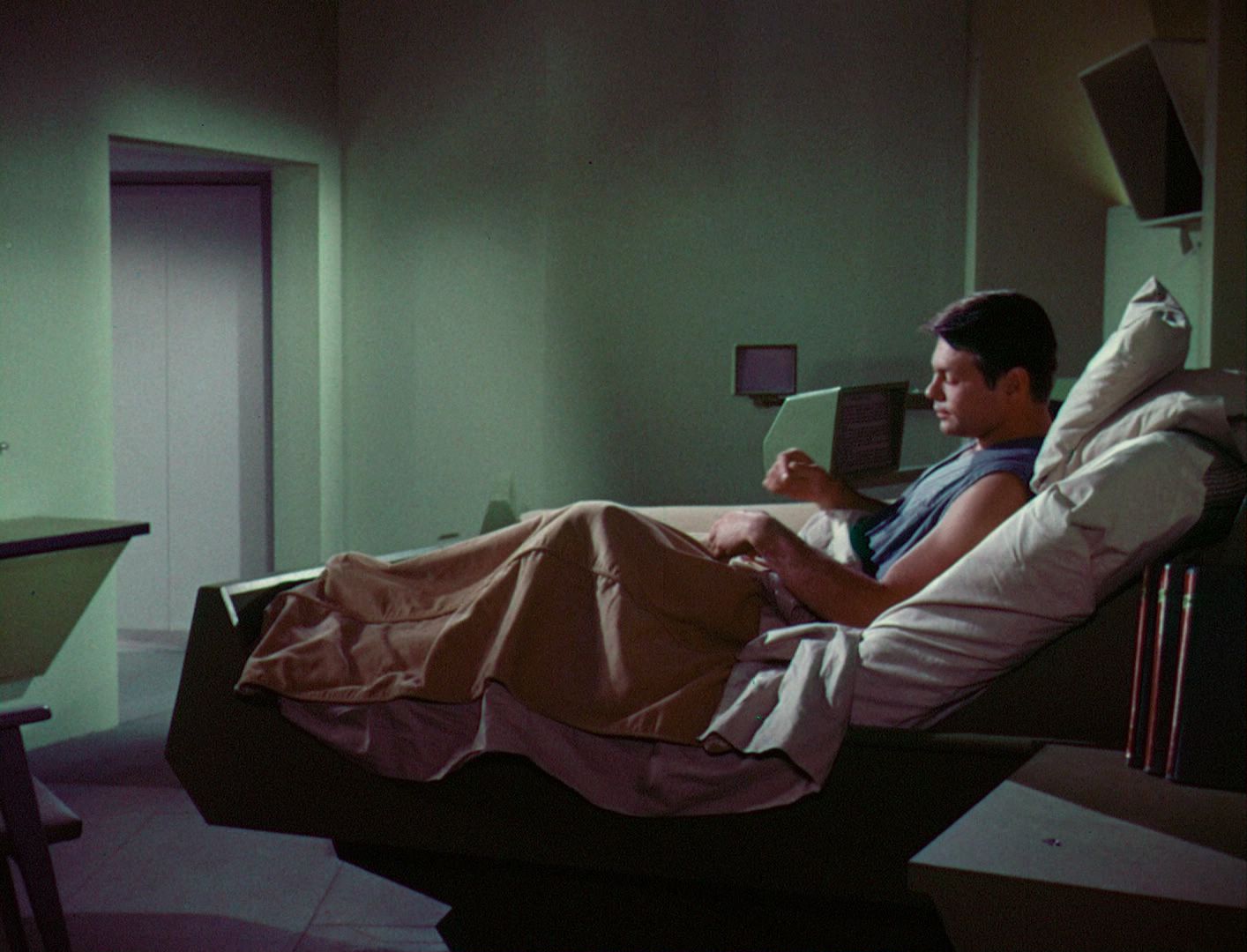 ariane179254_StarTrek_1x03_WhereNoManHasGoneBefore_TheOriginalUncutUnairedVersion_1110.jpg