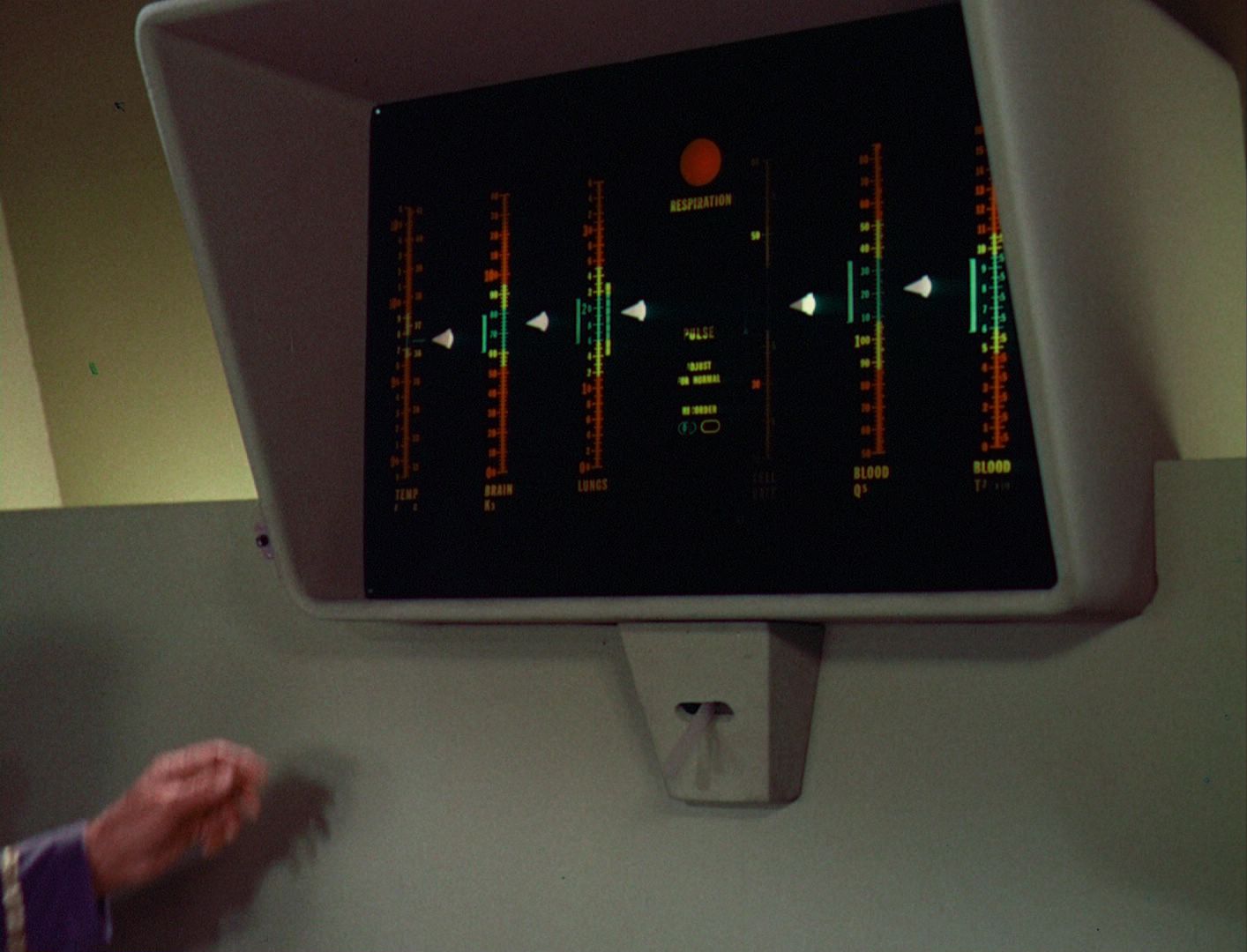 ariane179254_StarTrek_1x03_WhereNoManHasGoneBefore_TheOriginalUncutUnairedVersion_1346.jpg
