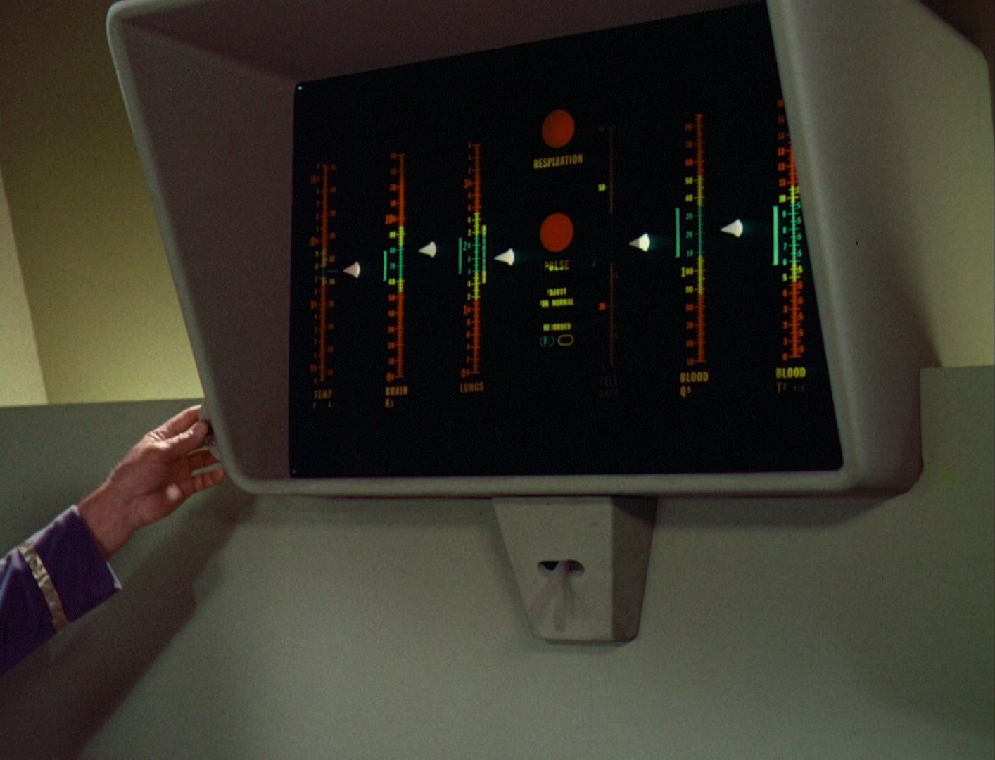 ariane179254_StarTrek_1x03_WhereNoManHasGoneBefore_TheOriginalUncutUnairedVersion_1347.jpg