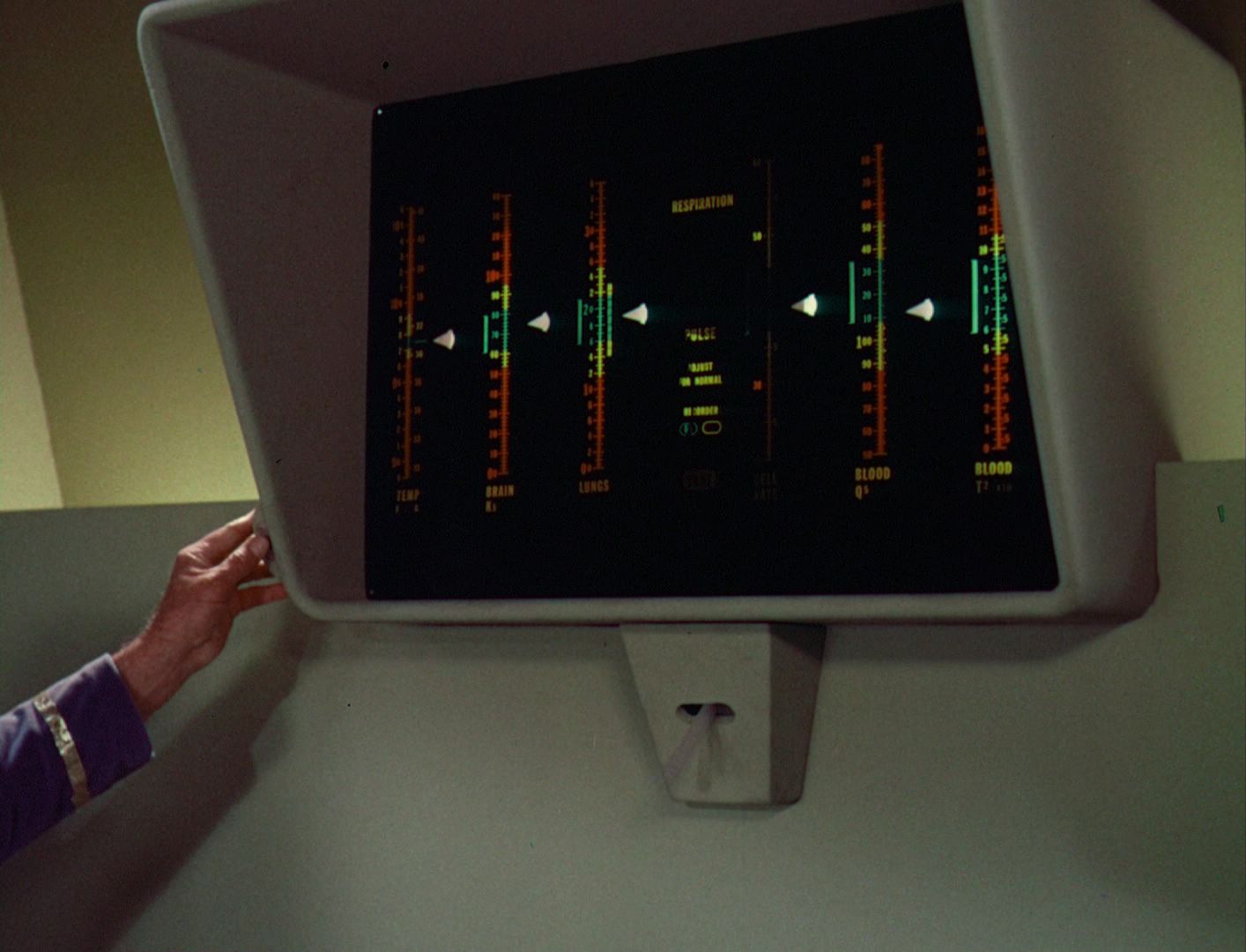 ariane179254_StarTrek_1x03_WhereNoManHasGoneBefore_TheOriginalUncutUnairedVersion_1348.jpg