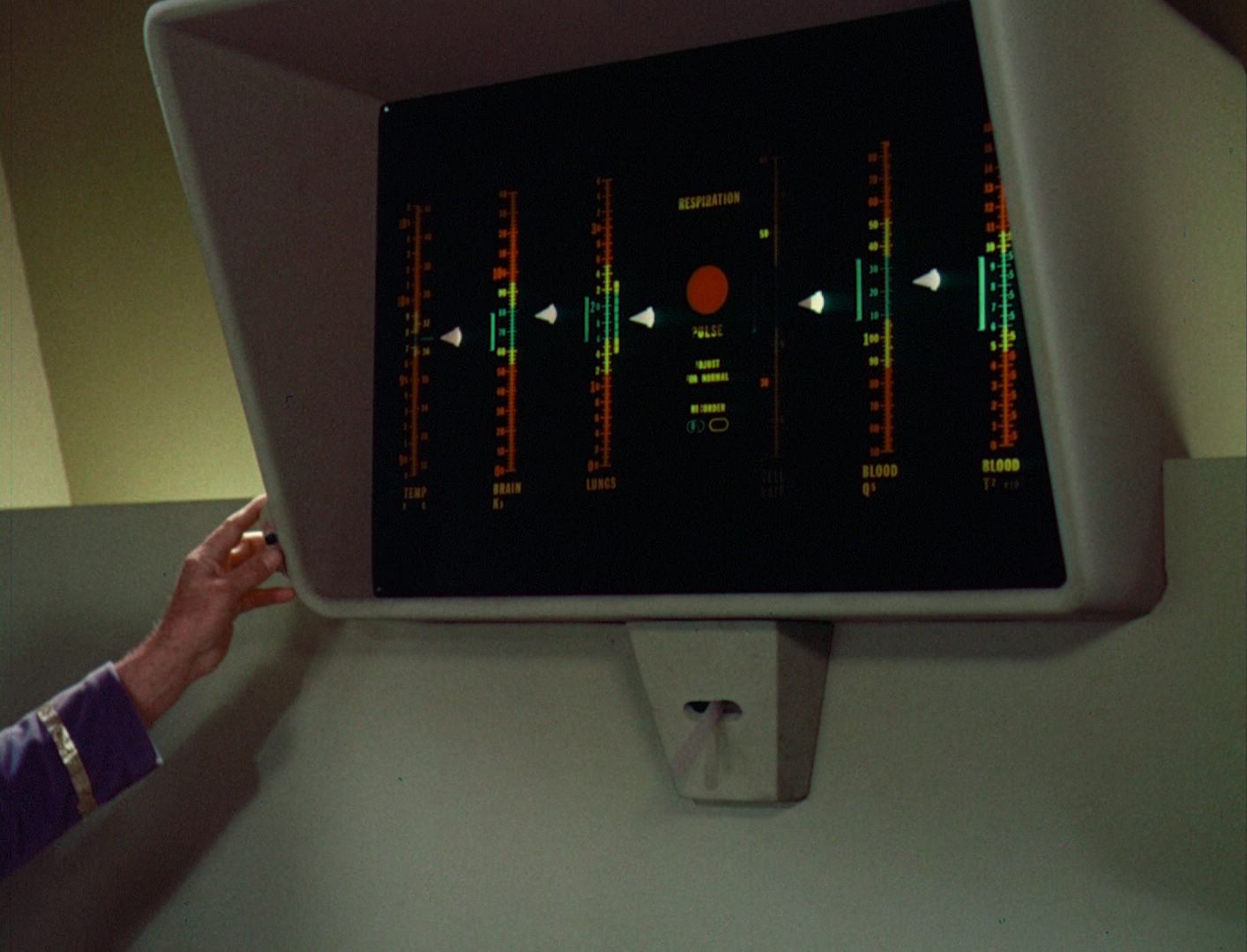ariane179254_StarTrek_1x03_WhereNoManHasGoneBefore_TheOriginalUncutUnairedVersion_1351.jpg