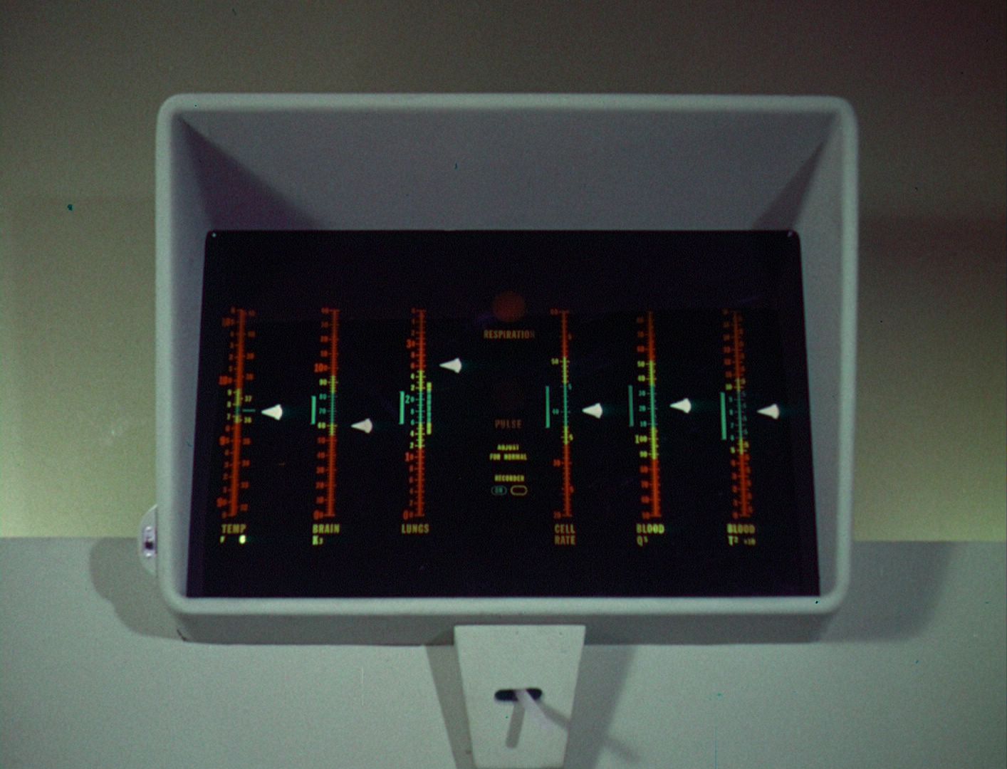 ariane179254_StarTrek_1x03_WhereNoManHasGoneBefore_TheOriginalUncutUnairedVersion_1430.jpg