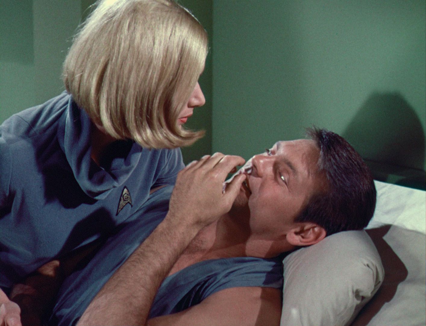 ariane179254_StarTrek_1x03_WhereNoManHasGoneBefore_TheOriginalUncutUnairedVersion_1498.jpg