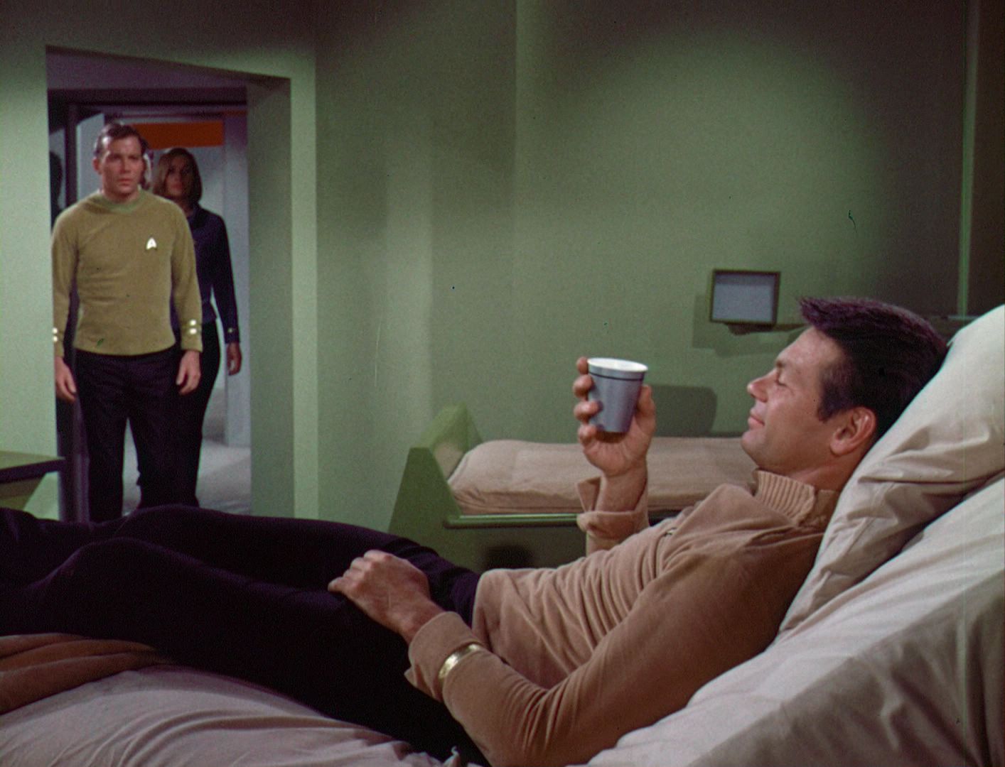 ariane179254_StarTrek_1x03_WhereNoManHasGoneBefore_TheOriginalUncutUnairedVersion_2121.jpg