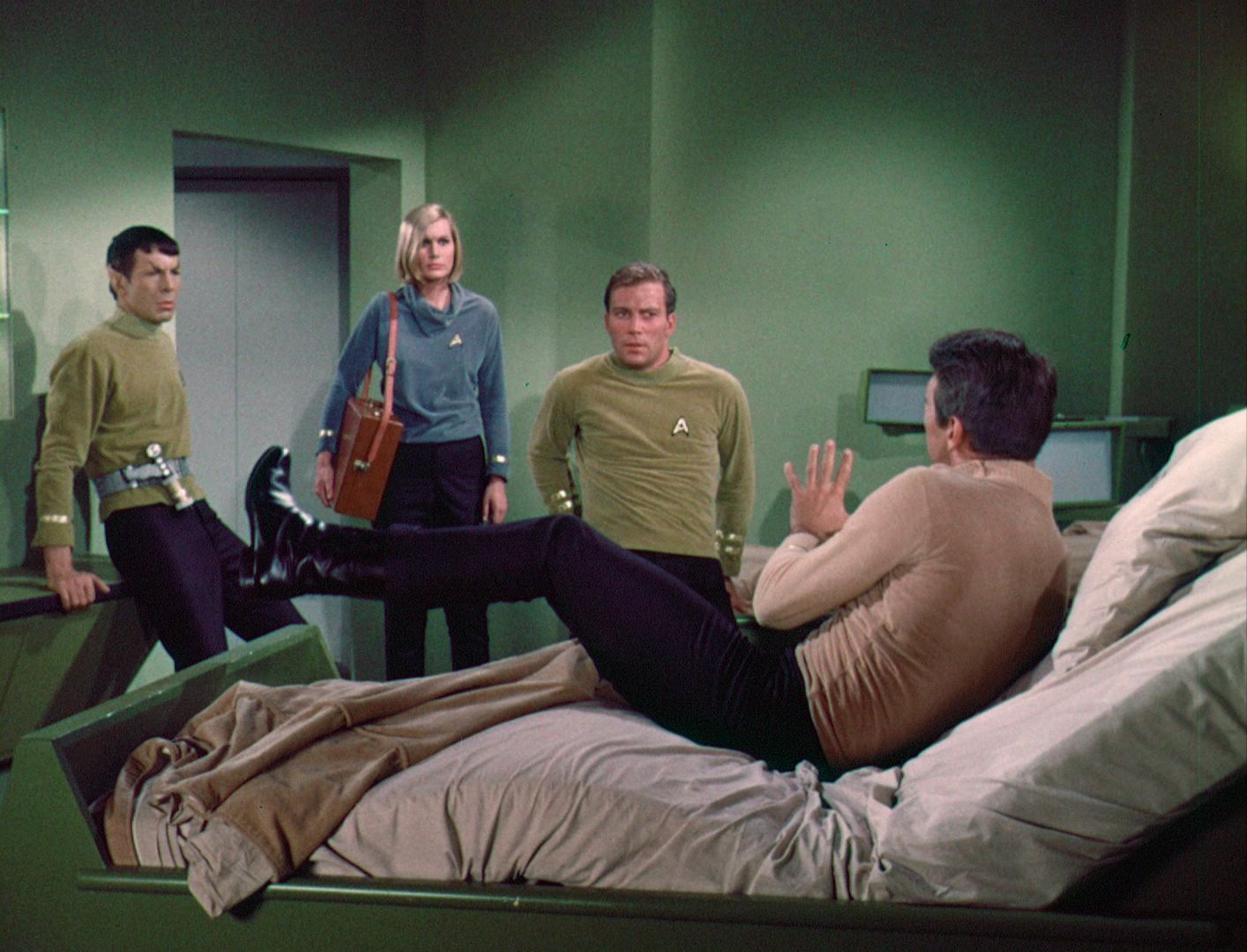 ariane179254_StarTrek_1x03_WhereNoManHasGoneBefore_TheOriginalUncutUnairedVersion_2232.jpg