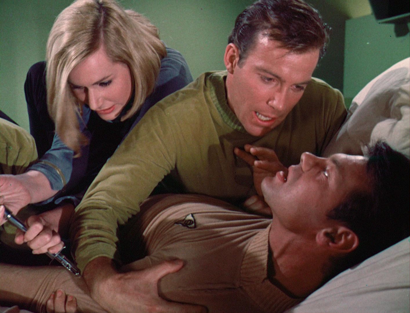 ariane179254_StarTrek_1x03_WhereNoManHasGoneBefore_TheOriginalUncutUnairedVersion_2249.jpg