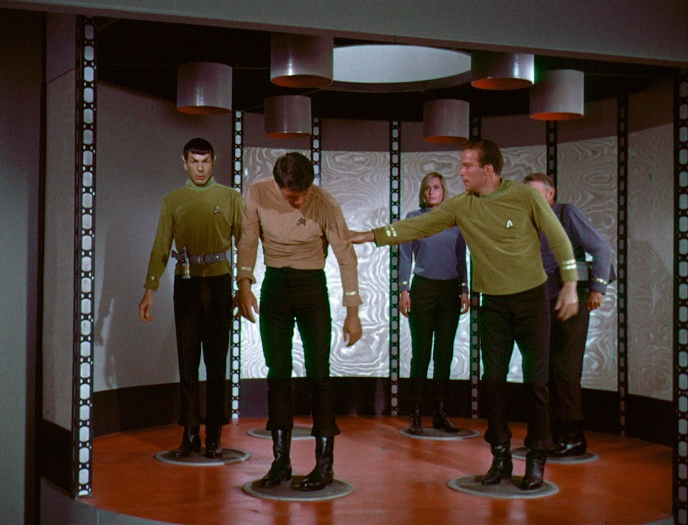 ariane179254_StarTrek_1x03_WhereNoManHasGoneBefore_TheOriginalUncutUnairedVersion_2278.jpg