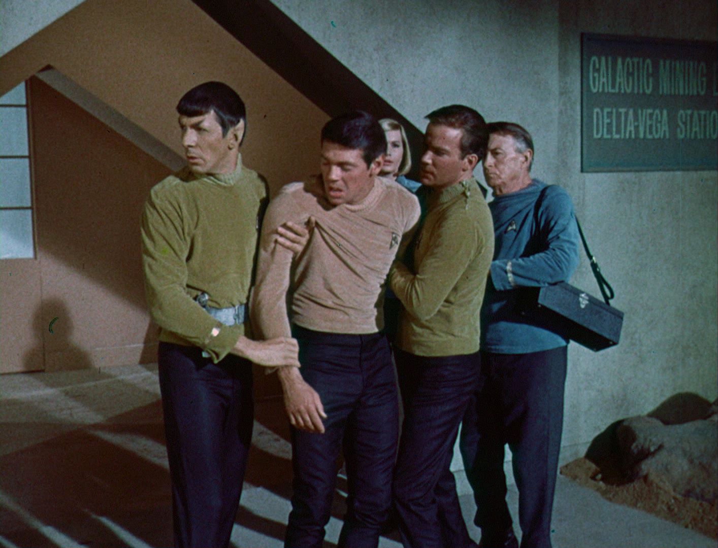 ariane179254_StarTrek_1x03_WhereNoManHasGoneBefore_TheOriginalUncutUnairedVersion_2301.jpg