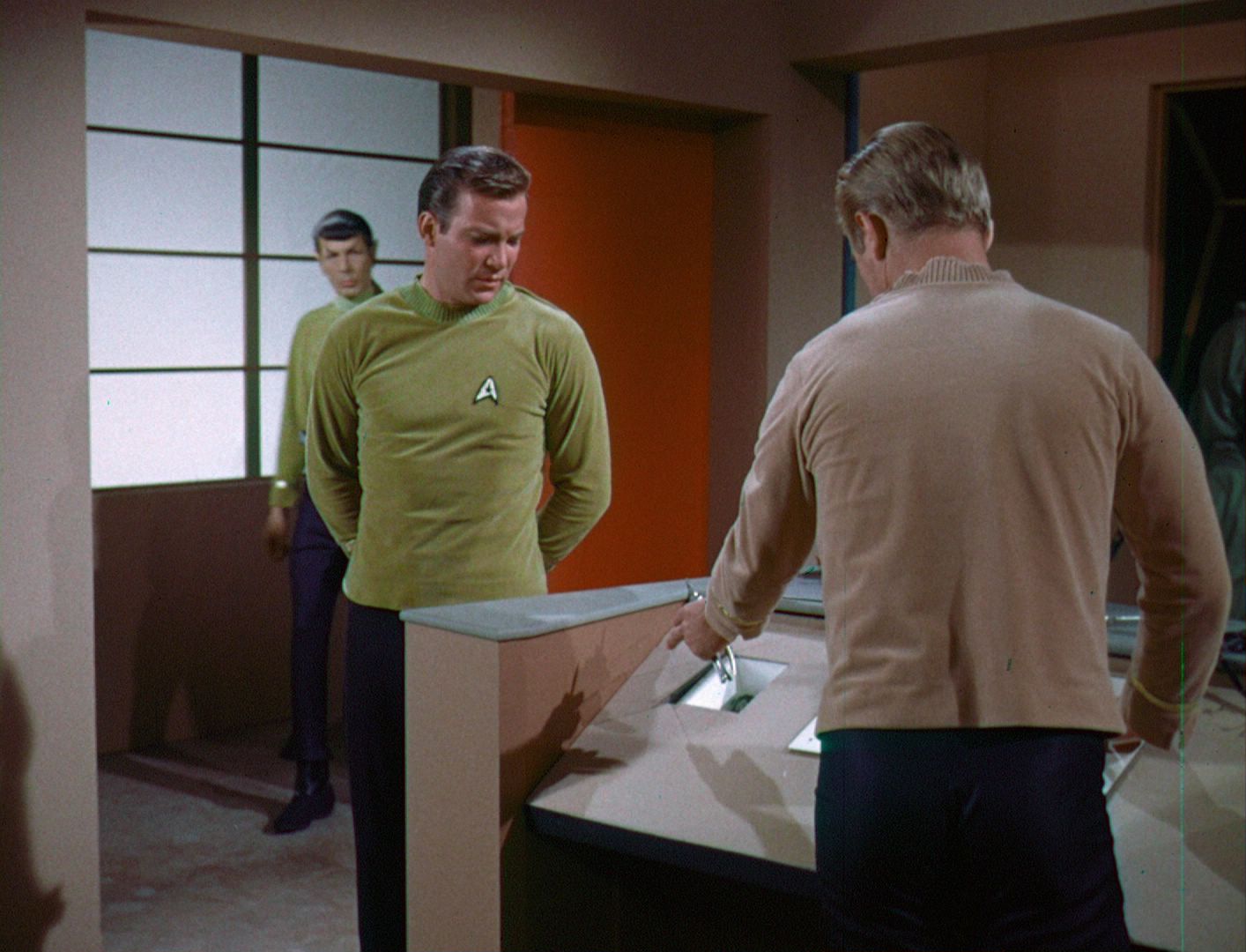 ariane179254_StarTrek_1x03_WhereNoManHasGoneBefore_TheOriginalUncutUnairedVersion_2352.jpg