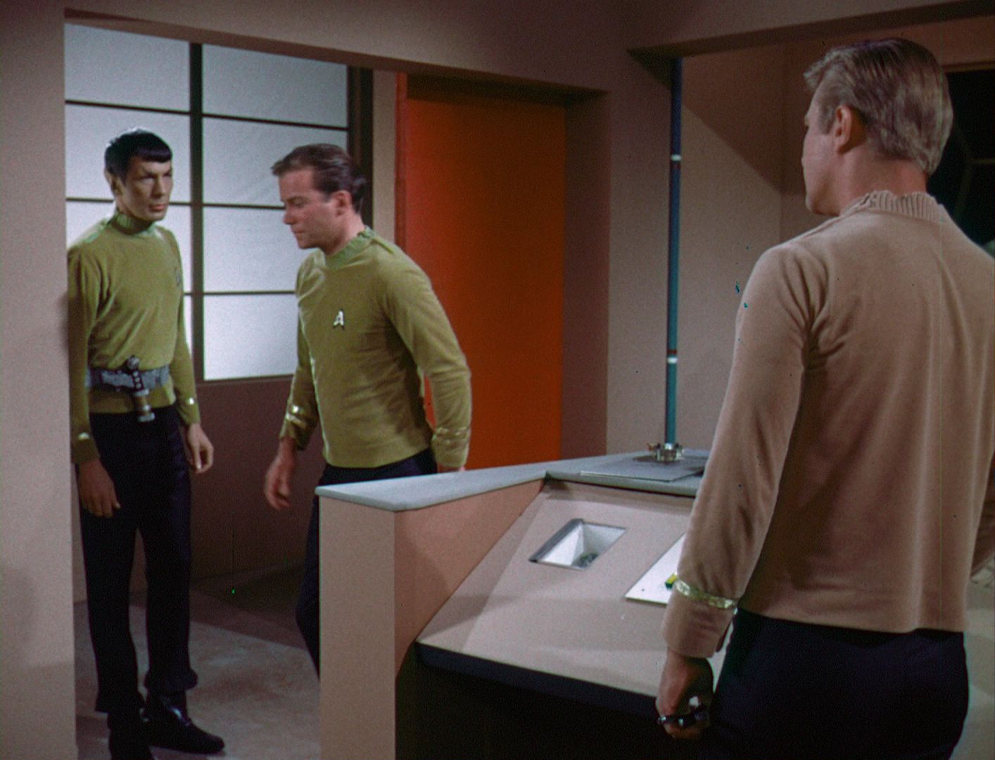 ariane179254_StarTrek_1x03_WhereNoManHasGoneBefore_TheOriginalUncutUnairedVersion_2359.jpg
