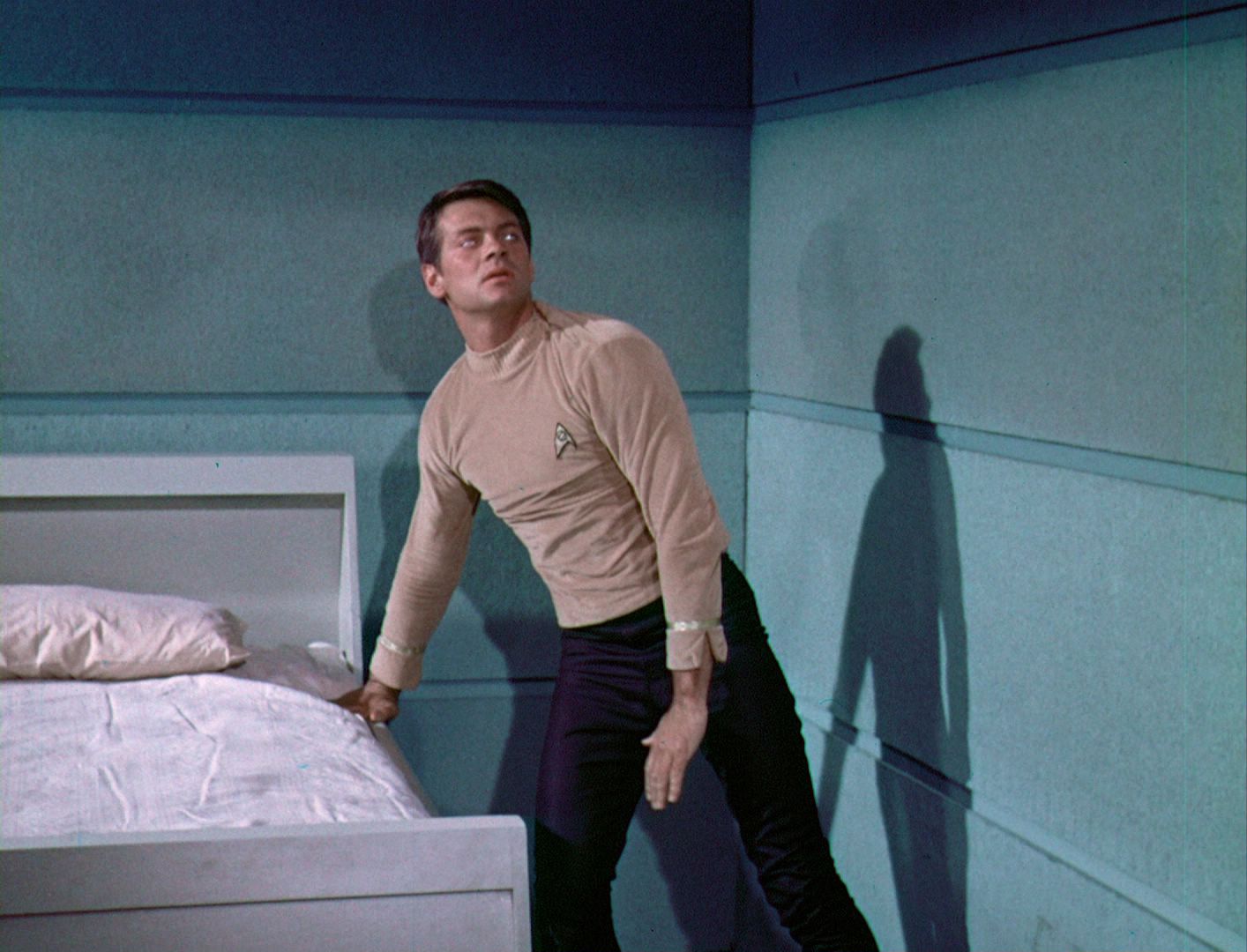 ariane179254_StarTrek_1x03_WhereNoManHasGoneBefore_TheOriginalUncutUnairedVersion_2510.jpg