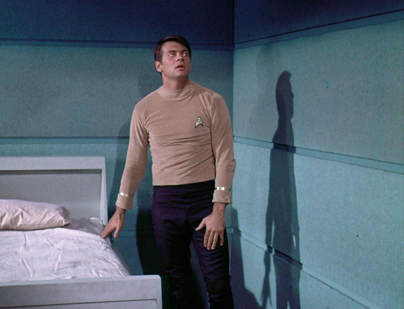 ariane179254_StarTrek_1x03_WhereNoManHasGoneBefore_TheOriginalUncutUnairedVersion_2514.jpg