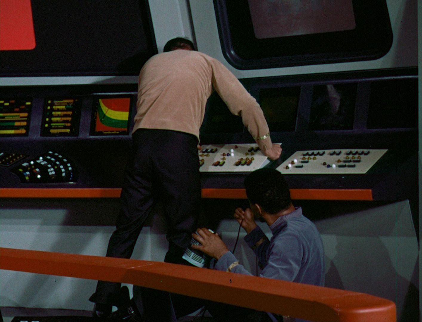 ariane179254_StarTrek_1x03_WhereNoManHasGoneBefore_TheOriginalUncutUnairedVersion_2547.jpg