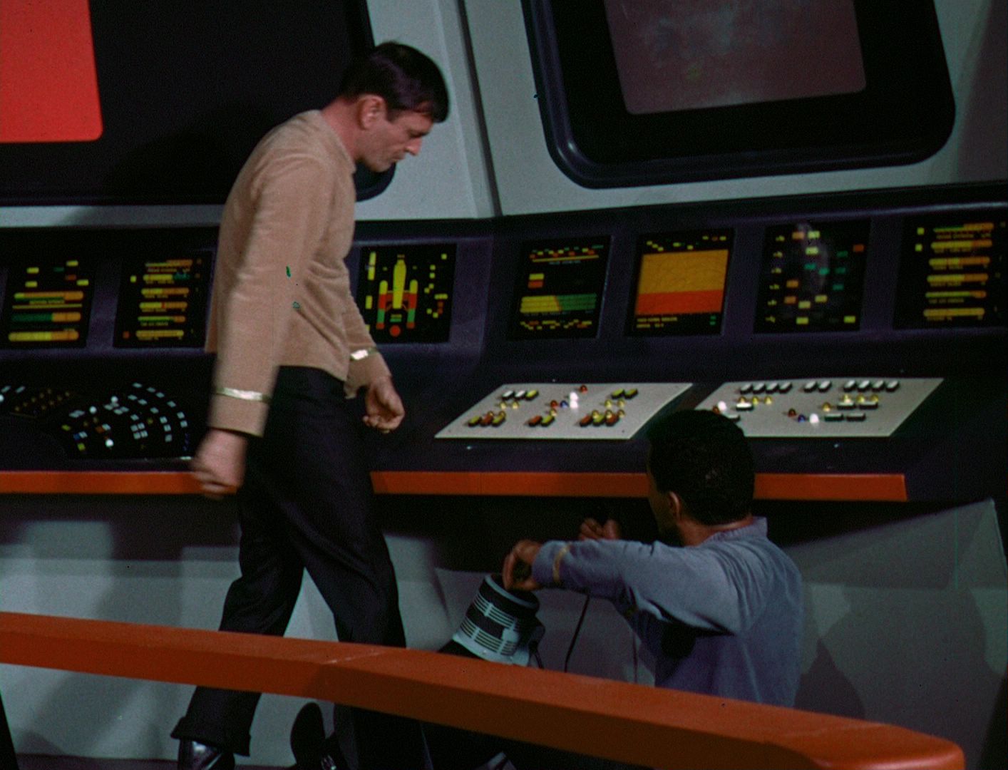 ariane179254_StarTrek_1x03_WhereNoManHasGoneBefore_TheOriginalUncutUnairedVersion_2550.jpg