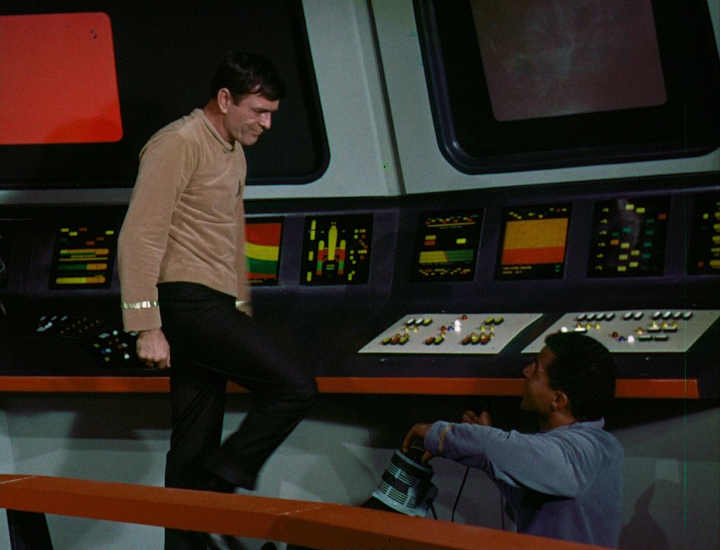 ariane179254_StarTrek_1x03_WhereNoManHasGoneBefore_TheOriginalUncutUnairedVersion_2551.jpg