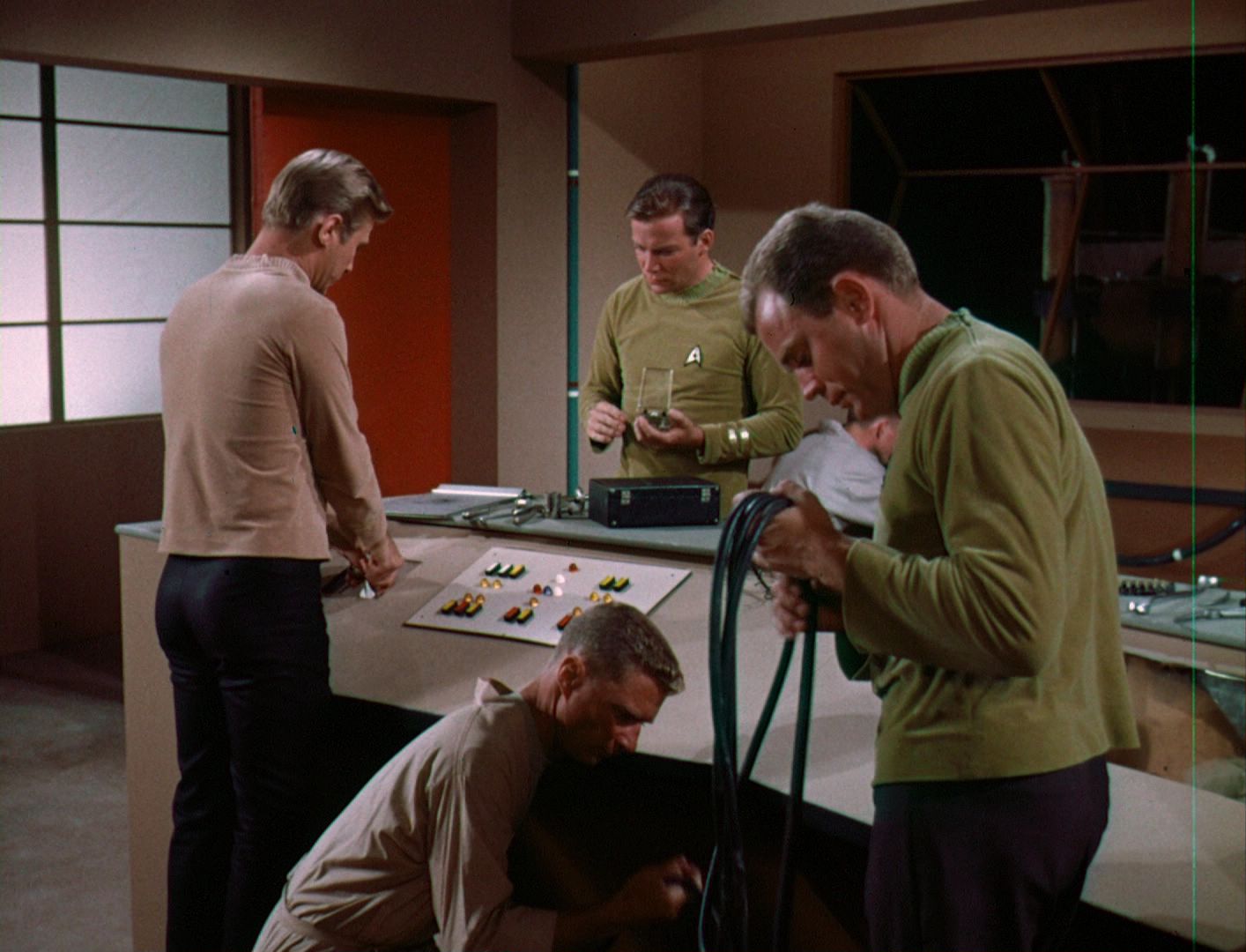 ariane179254_StarTrek_1x03_WhereNoManHasGoneBefore_TheOriginalUncutUnairedVersion_2565.jpg