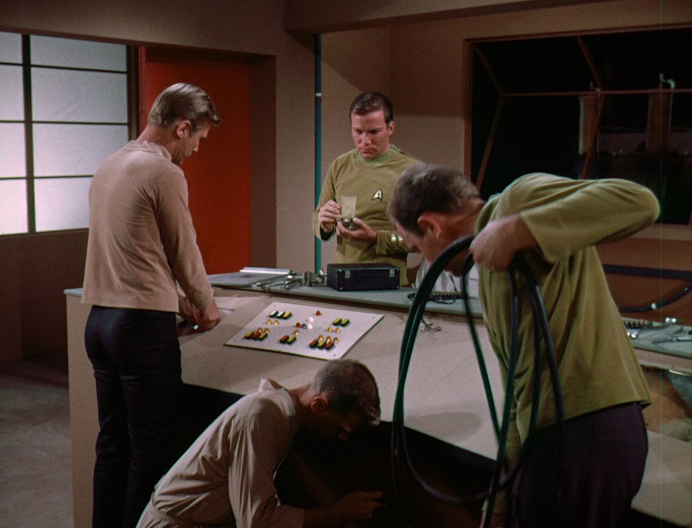 ariane179254_StarTrek_1x03_WhereNoManHasGoneBefore_TheOriginalUncutUnairedVersion_2567.jpg
