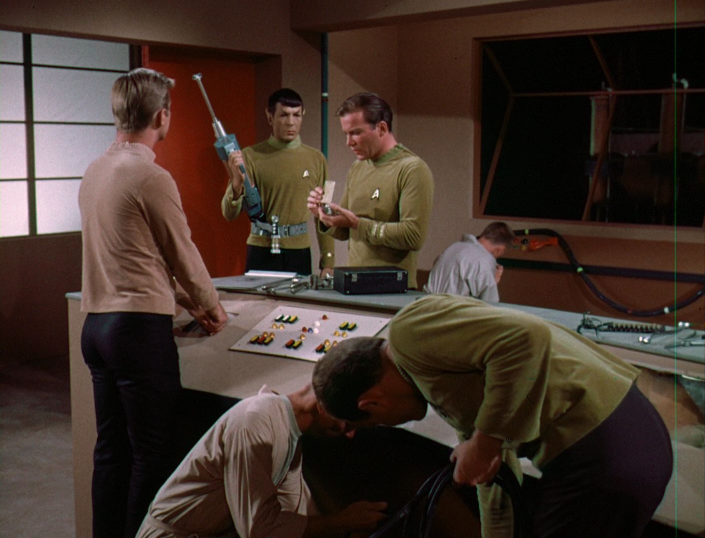 ariane179254_StarTrek_1x03_WhereNoManHasGoneBefore_TheOriginalUncutUnairedVersion_2572.jpg