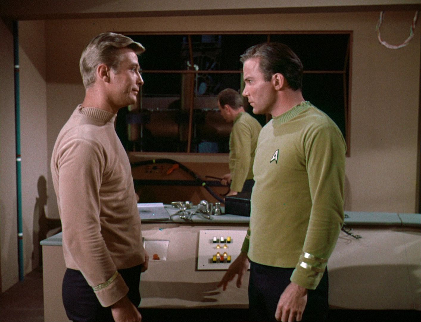 ariane179254_StarTrek_1x03_WhereNoManHasGoneBefore_TheOriginalUncutUnairedVersion_2612.jpg