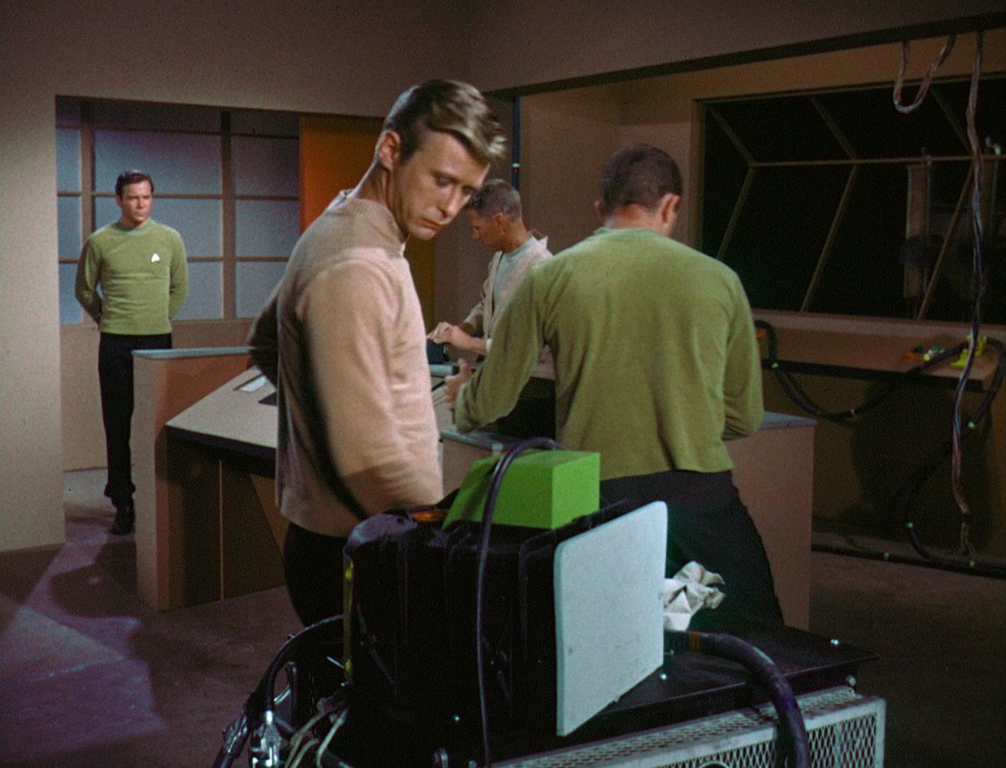 ariane179254_StarTrek_1x03_WhereNoManHasGoneBefore_TheOriginalUncutUnairedVersion_2651.jpg