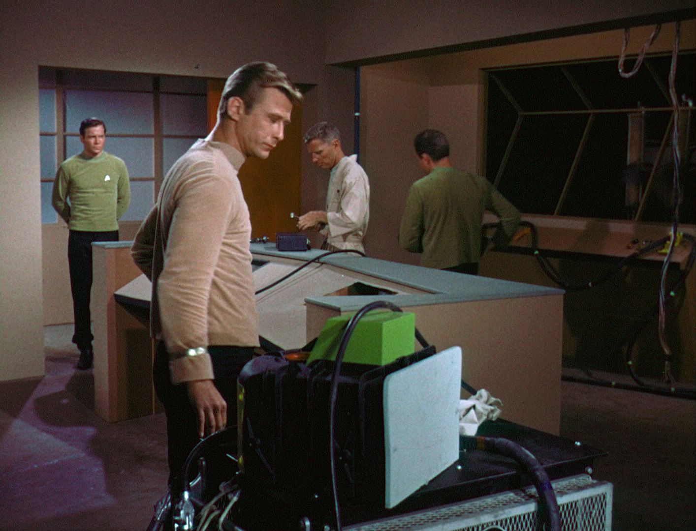 ariane179254_StarTrek_1x03_WhereNoManHasGoneBefore_TheOriginalUncutUnairedVersion_2654.jpg