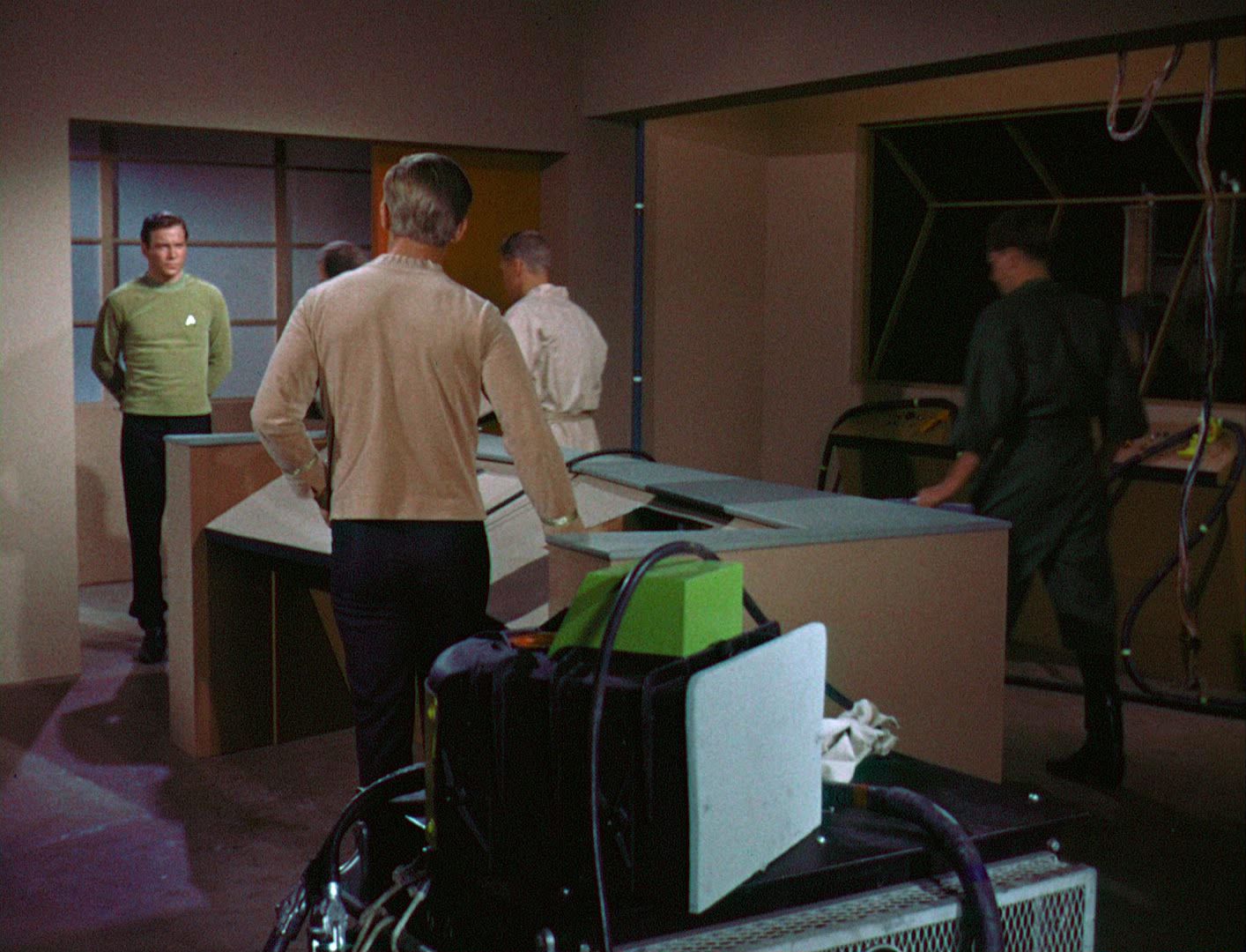 ariane179254_StarTrek_1x03_WhereNoManHasGoneBefore_TheOriginalUncutUnairedVersion_2656.jpg