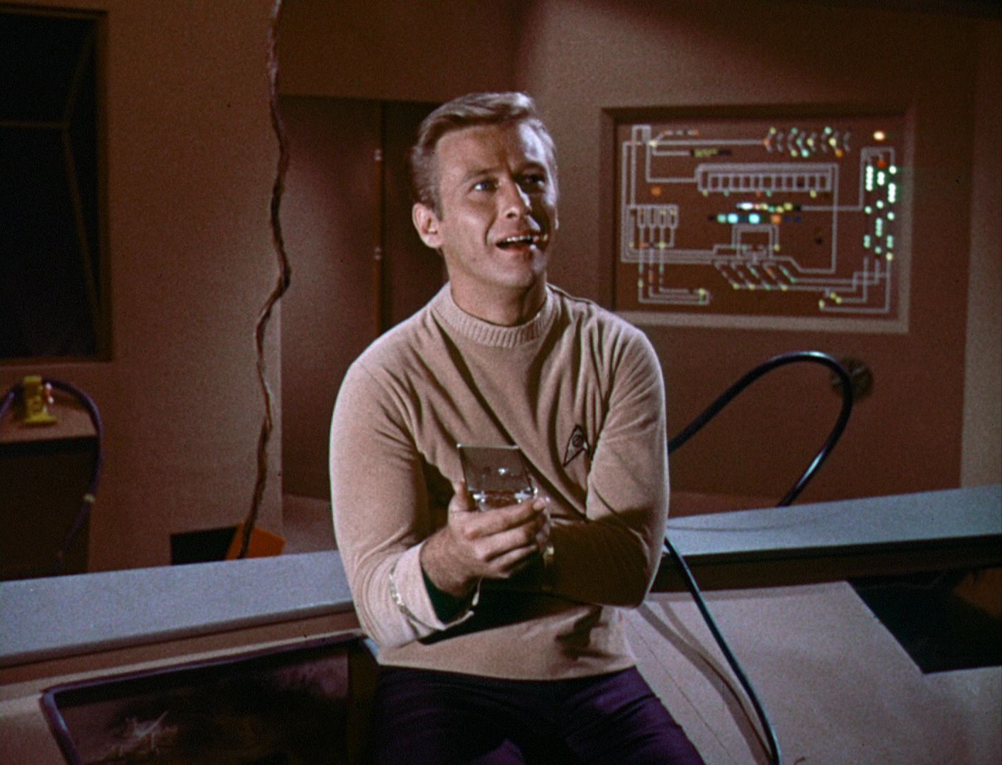 ariane179254_StarTrek_1x03_WhereNoManHasGoneBefore_TheOriginalUncutUnairedVersion_2707.jpg