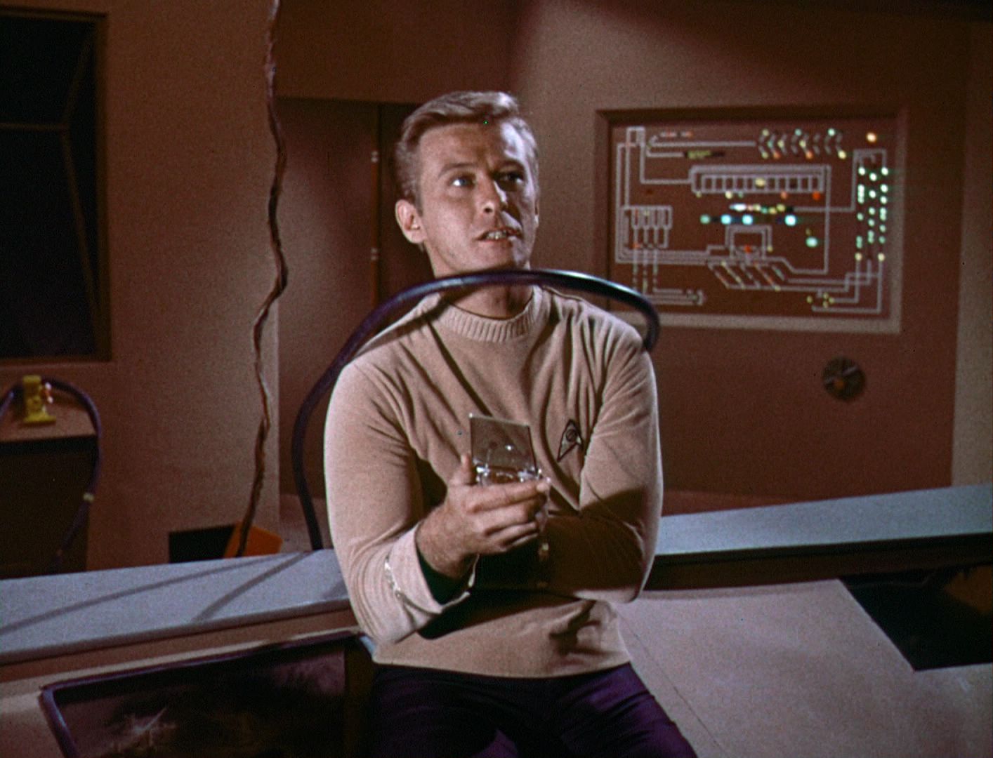 ariane179254_StarTrek_1x03_WhereNoManHasGoneBefore_TheOriginalUncutUnairedVersion_2712.jpg
